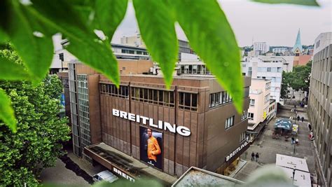 breitling stuttgart anzüge|breitling stuttgart schließt.